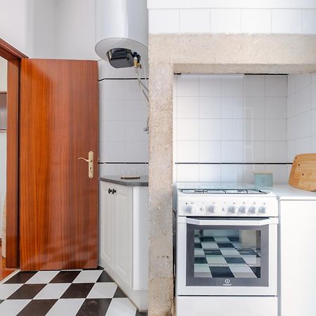 Cool Apartment Near Alfama Lissabon Buitenkant foto
